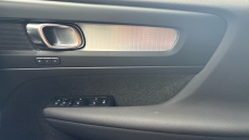 Volvo XC40 2.0 B3P Plus Black Edition 5dr Auto Petrol Estate